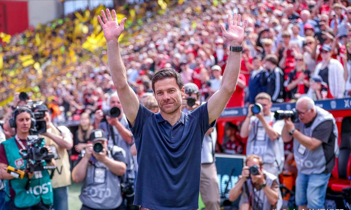 皇马迎来新篇章：少帅阿隆索正式接任，欧冠冠军主帅安切洛蒂离开